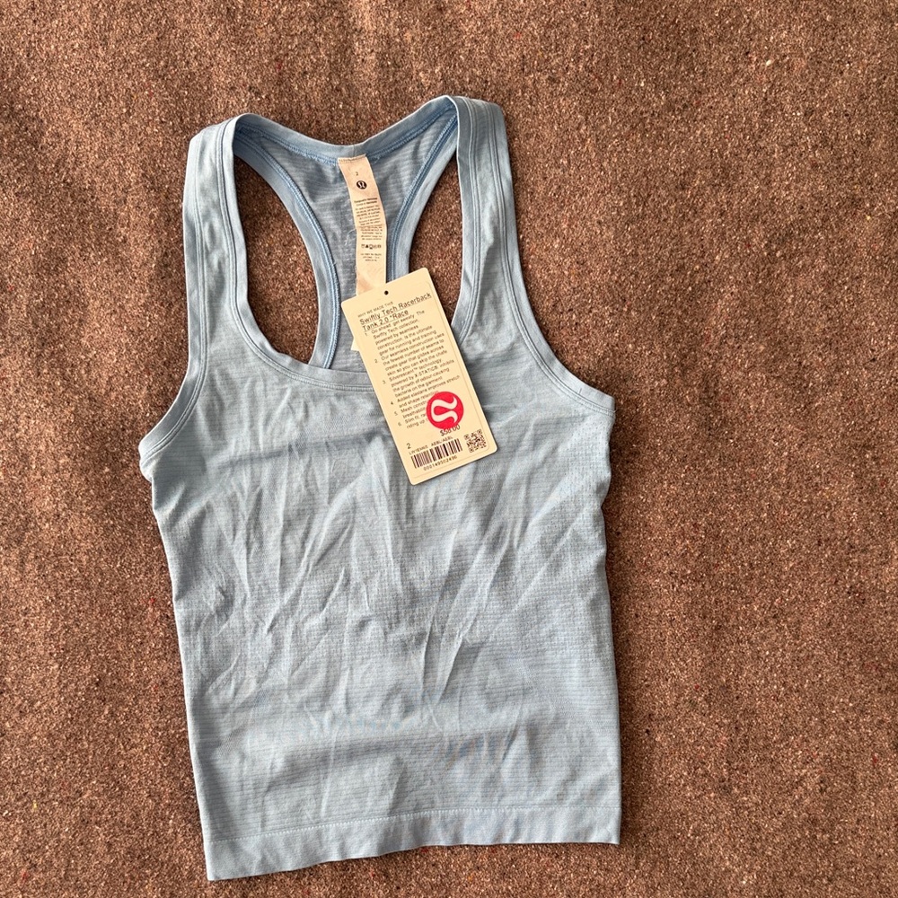 Lululemon Swiftly Tech Racerback Tank in Aero Blue (Size 2)